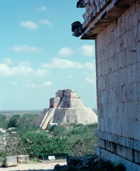 Civilisation précolombienne : vue du temple supérieur sur le site d