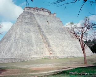 Civilisation précolombienne : vue du temple supérieur sur le site d