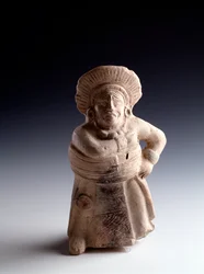 Art précolombien, civilisation maya, période classique : statuette anthropomorphe en terre cuite représentant un joueur de balle, ayant la fonction d