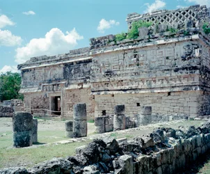 Civilisation précolombienne : vue du site de Chichen Itza dans la région du Yucatan. Civilisation maya, période classique et renaissance maya, 750-1200 après J.-C. Mexique
