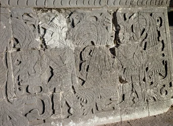 Le grand terrain de jeu de balle (750-1200)