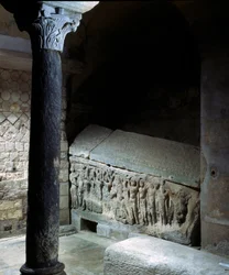 Art mérovingien : tombe d