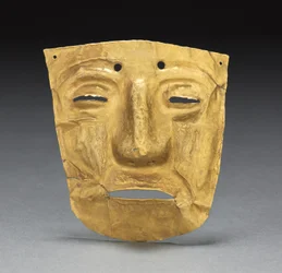 Ornement de masque, c. 700-1550 (or martelé et découpé)
