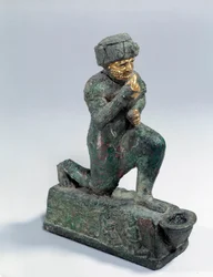 Mésopotamie : Statuette en argent, bronze et or d