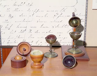 Condensateur sphérique de Faraday, vers 1837 (techniques mixtes)