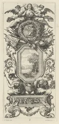 Panneau ornemental surmonté de deux figures s