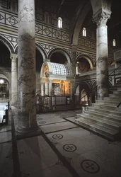 Chapelle du Crucifix (ciborium)