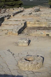 Site archéologique minoen de Phaistos, vue sur le complexe nord-est