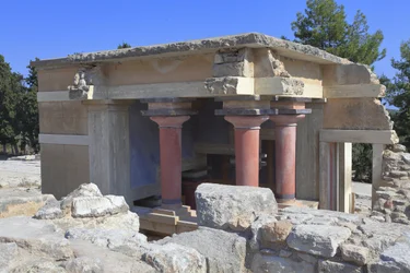 Site archéologique minoen de Knossos. Bassins lustrals nord. Entrée nord du palais. Selon A. Evans, ce bâtiment était utilisé lors des cérémonies de purification et a donc appelé cet endroit « Bassins lustrals ». Knossos, Crète.