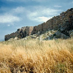 Art mycénien : vue des ruines du mur de la ville de Tirynthe construite vers 1200 av. J.-C. Grèce