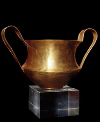 Art mycénien : canthare en or provenant de l