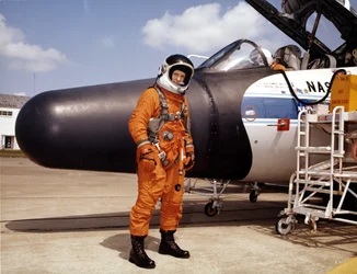 Astronaute de la NASA avec avion expérimental, 1979