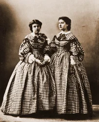 Portrait de Judith Gautier et sa sœur, romancière 1850-1917 (photo)