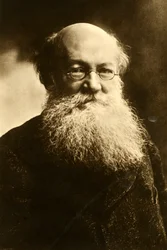 Piotr Alexeïevitch Kropotkine, anarchiste russe, vers 1900