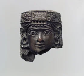 Tête de figure féminine, c.8e siècle av. J.-C.