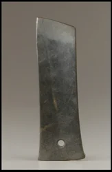 Couteau de récolte (hu), culture Qijia, vers 2500-2000 av. J.-C. (jade)