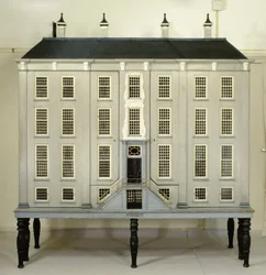 Maison de poupée