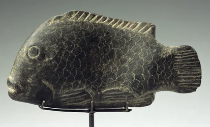 Poisson, 1540-1069 av. J.-C. (pierre noire dure)