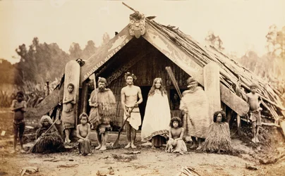 Famille maorie, Nouvelle-Zélande, vers les années 1880