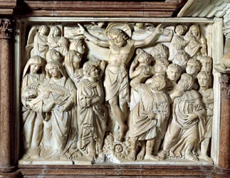 Italie, Toscane, Pise, Piazza dei Miracoli, cathédrale, chaire en marbre, panneau avec Crucifixion par Giovanni Pisano