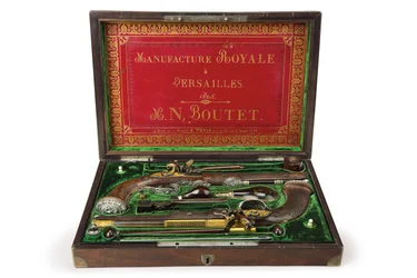 Paire de pistolets à silex rayés montés en argent, Versailles, 1825