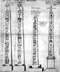 Obélisques égyptiens avec hiéroglyphes