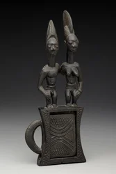 Boîtier de miroir, avant 1938