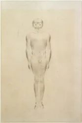 Garçon nu aux jambes jointes et aux bras tendus le long du corps