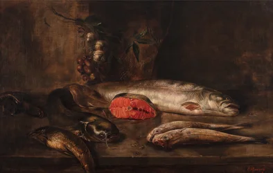 Nature morte de poissons avec une carpe, un poisson-chat, un saumon, un rouget, des anguilles et une sole sur une table avec de l