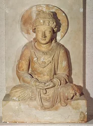 Bouddha assis en méditation, de Ganhara, style gréco-bouddhiste, 1er-4e siècle