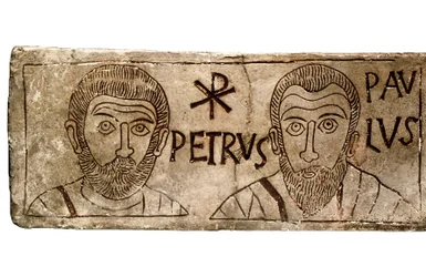 Sarcophage représentant les apôtres Pierre et Paul, civilisation paléochrétienne
