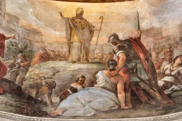 Fresques de Paolo de Matteis datées de 1714 sur la voûte et sur le tambour, représentant la vie du saint, chapelle de San Cataldo dans la cathédrale, Tarente, Italie (photo)