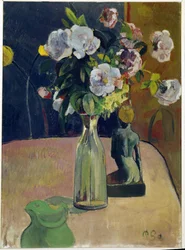 Nature morte avec roses et statue