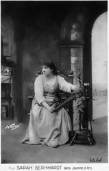 Henriette Rosine Bernard alias Sarah Bernhardt (1844-1923) en tant que « Jeanne d