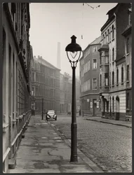 [Rue vide]