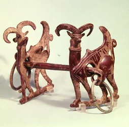 Mors de cheval décorés de deux bouquetins, de Lorestan, Iran