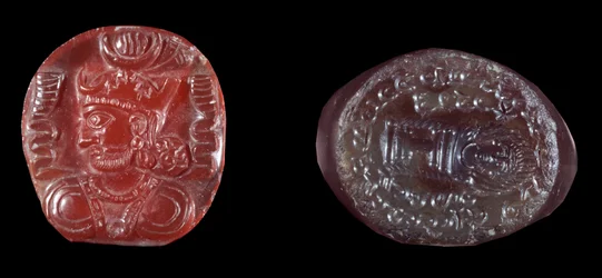 Art persan : camée de Kavadh I (ou Qobad, Kobad, Kabad) (488-496 apr. J.-C.) roi du deuxième empire perse et sceau en agate de la période sassanide. 5ème ou 6ème siècle apr. J.-C. Paris, B.N.
