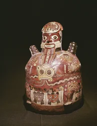Vase en poterie représentant une divinité, culture Nazca