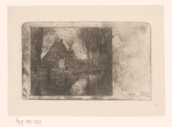 Maison en bois et arbres près d