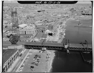 Pont de la rivière Norwalk, Norwalk, Connecticut (photo n/b)