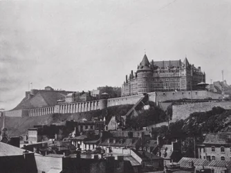 Le Château et la Citadelle depuis la Basse-Ville, Québec