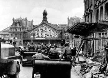 Soldats allemands à la gare de Lille