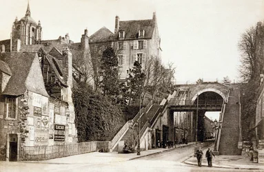 Le Mans, France, vers 1900