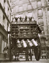 Chariot de lait à Clichy