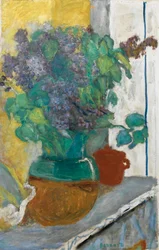 French: Lilas mauve dans un vase de terre jaune et vert