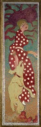 Femme en robe à pois blancs