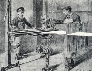 Atelier de soie : préparation de la chaîne au dossier Gravure tirée de 
