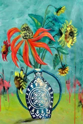 Fleurs dans un vase coloré