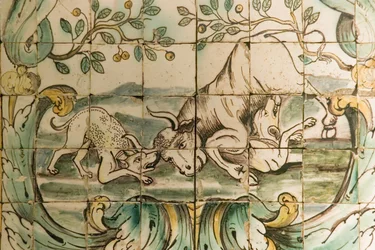Carreaux de majolique représentant des chiens attaquant un taureau, de la salle de chasse au Palacio da Praia, Belem, vers 1680