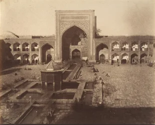 [Porte principale de MESHED], années 1840-1860